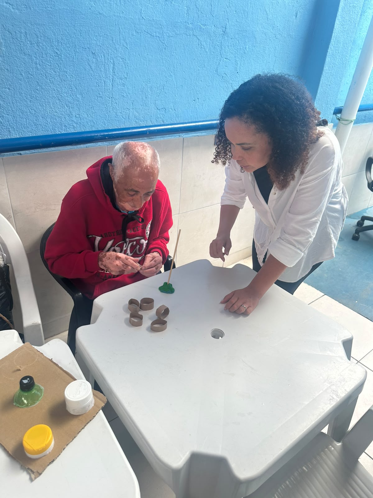 Atividade de psicologia no Lar da Vovó Luzia — foto 4